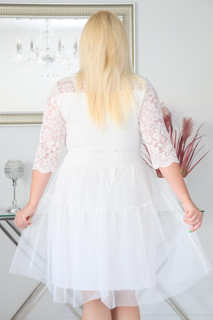 Sukienka Adriana rozkloszowana z tiulu z kopertowym dekoltem i koronkową górą biała - obrazek 5