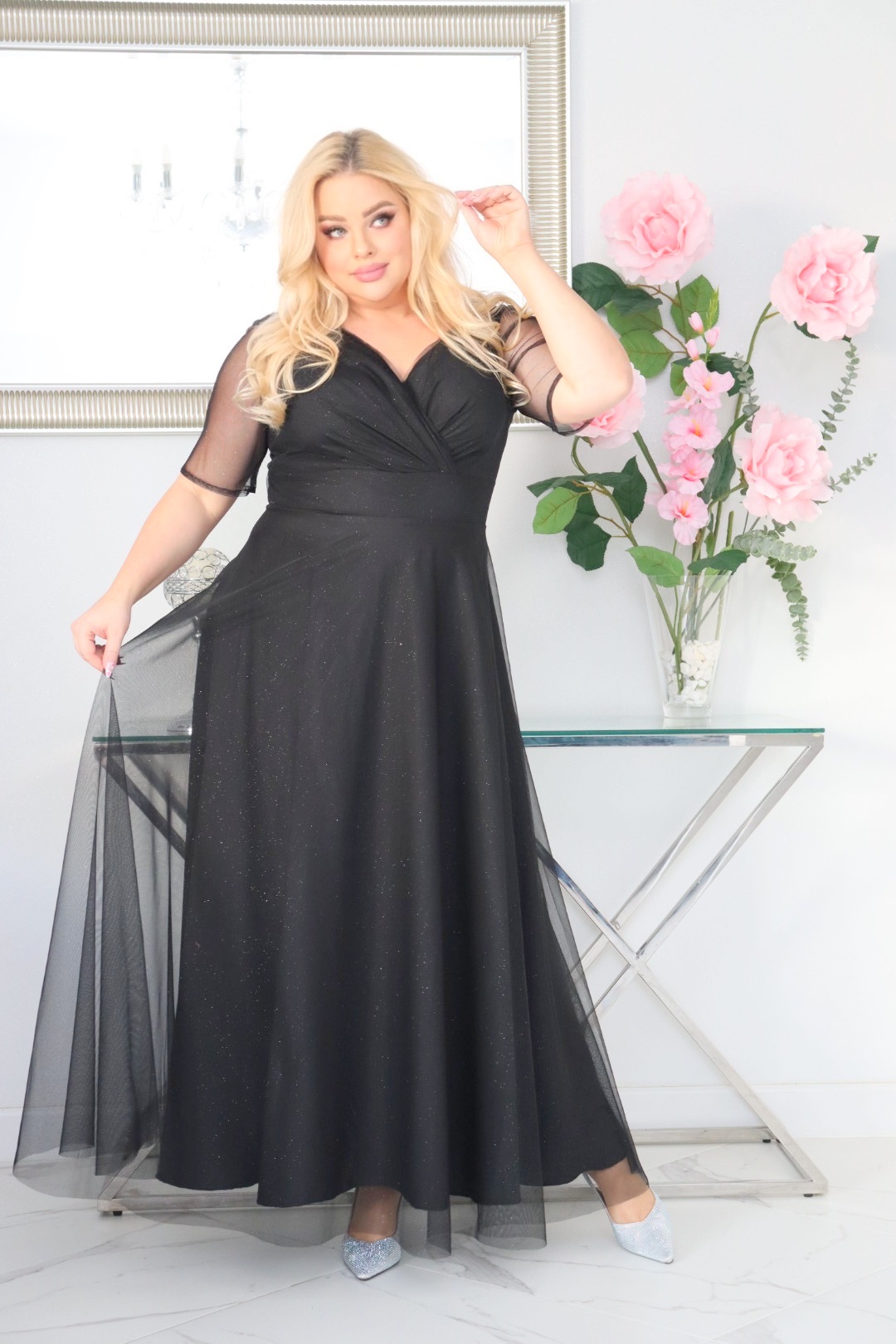 Sukienka Zanzilla z brokatowym tiulem kopertowy dekolt czarna