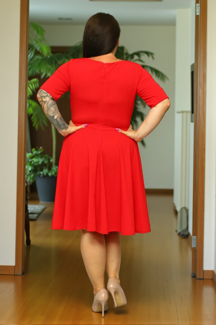 Sukienka Catalena rozkloszowana z kopertowym dekoltem czerwona gładka - obrazek 5