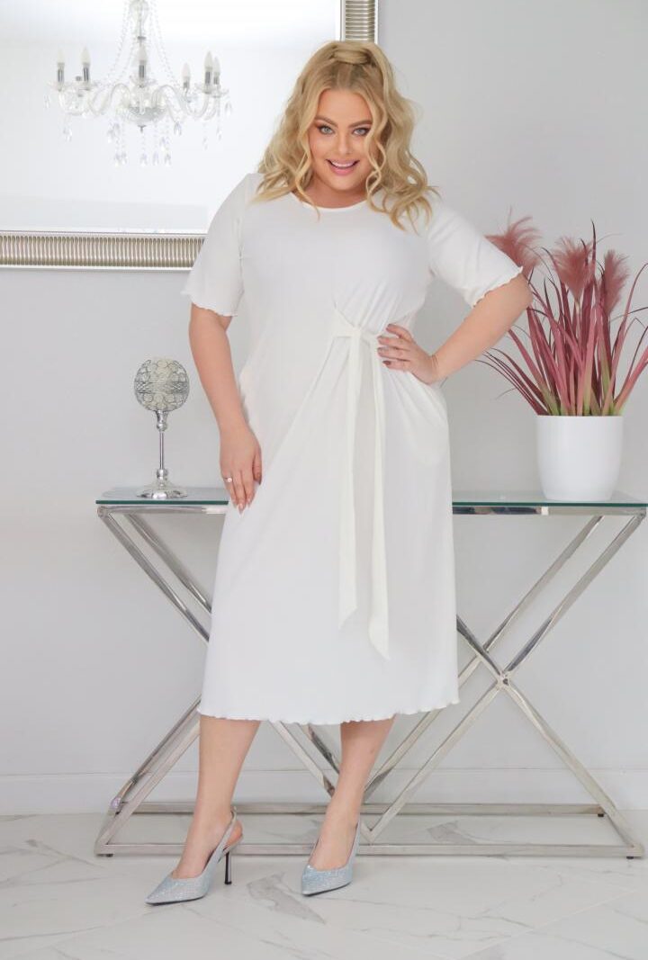 Sukienka Natasza rozkloszowana midi dzianina wiązana w pasie ecru